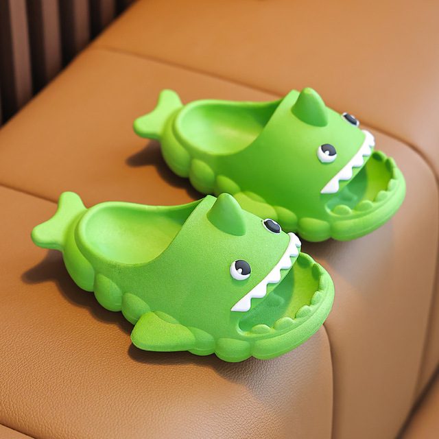 Kawaii Cartoon Shark Slippers Children Babi EVA Comfort Slides Girls Boys Summer Beach Flip flops Non.jpg 640×640 2 4482c35e 5f75 4cd3 92cc 39adfa5c8e50